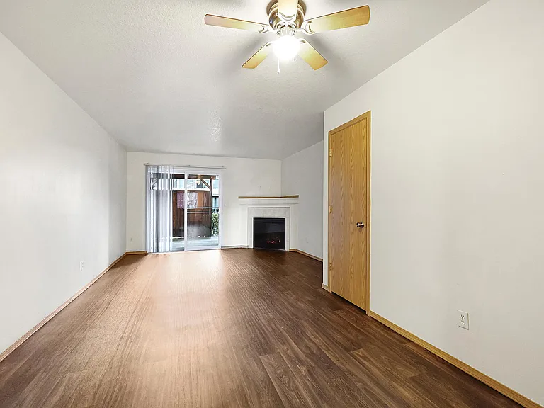 Andrea Place Apartments — Photo 9