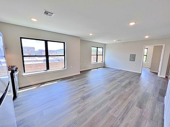 3rd image of 51 Carroll St #3