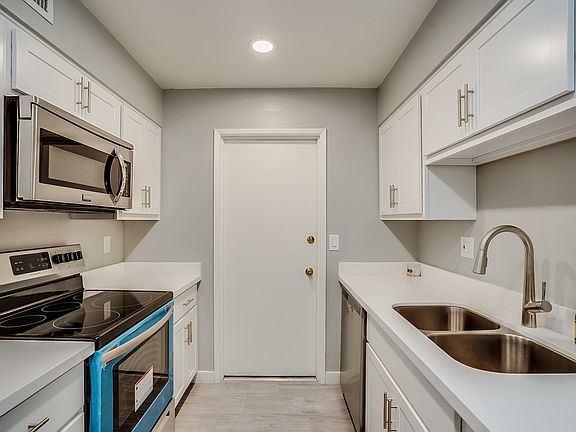 2nd image of 10757 W Santa Fe Dr