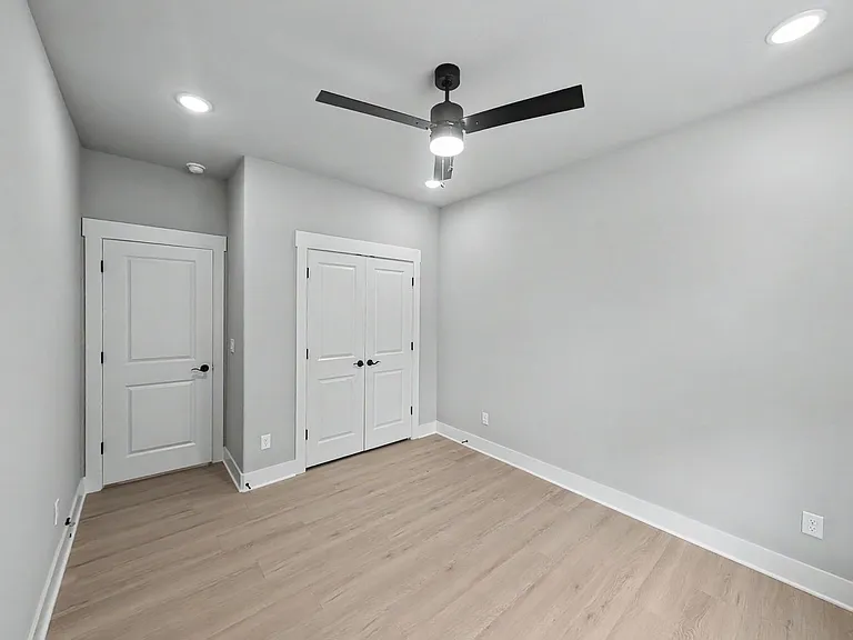 64 Islay Dr — Photo 20