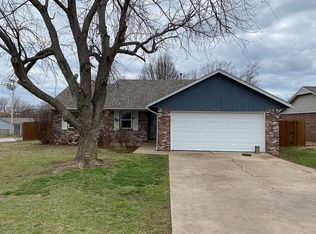 4530 S Redbud Dr W, Sand Springs, OK 74063