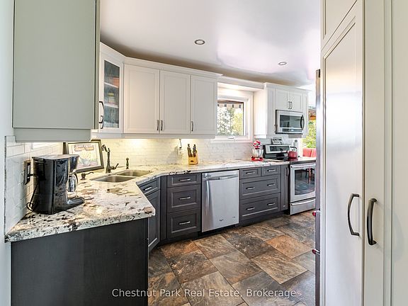 4th image of 3932 Bruce St N #6