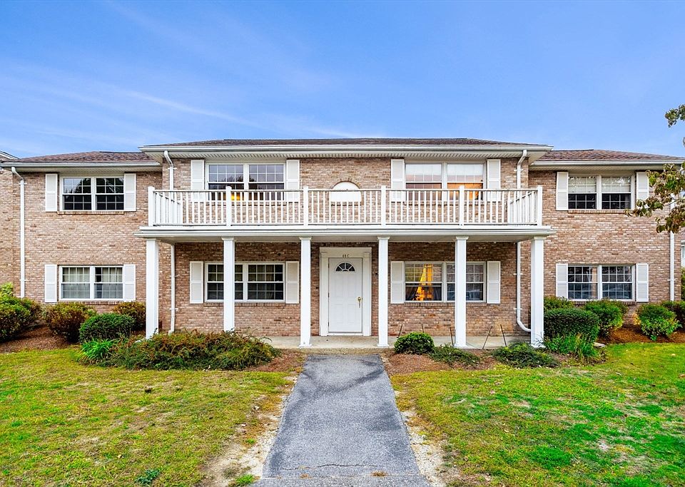 1st image of 40 Washington Park Dr #11