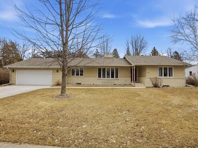 2708 11th St S, Fargo, ND, 58103