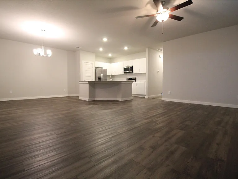 25504 Starling Ln — Photo 2