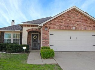 701 Crystal Dr, Burleson, TX 76028
