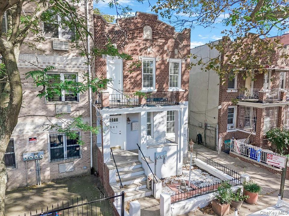 1st image of 541 Hinsdale Street