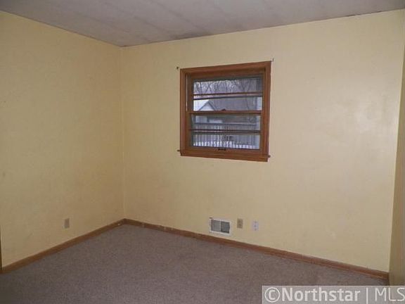 5th image of 1131 40th Ave NE