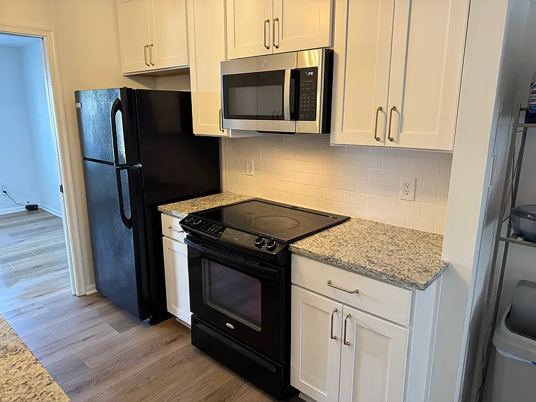 2305 Breakers Ct — Photo 13