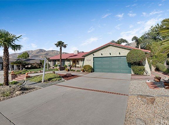 3rd image of 28412 Coachman Ln