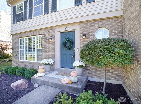 2nd image of 878 Grandstone Ct