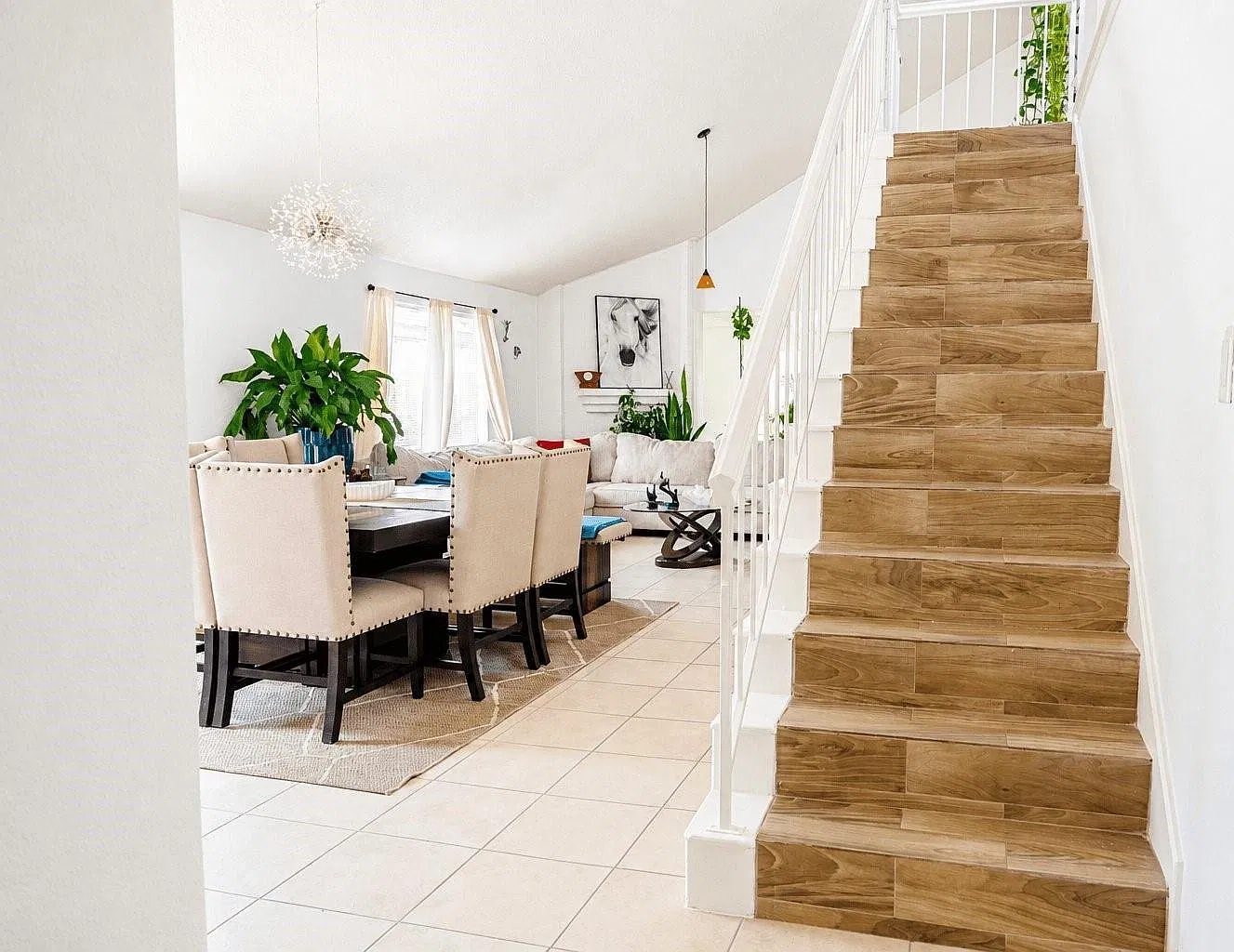 4 bed, 2.5 bath, 2868 sqft, $3,000 — Photo 2