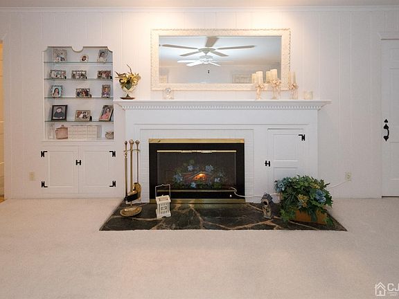 3rd image of 18 N Woodland Ave