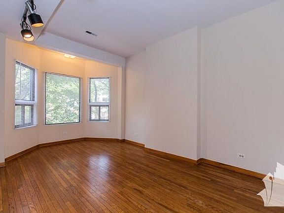 4th image of 873 W Lill Ave #875C1