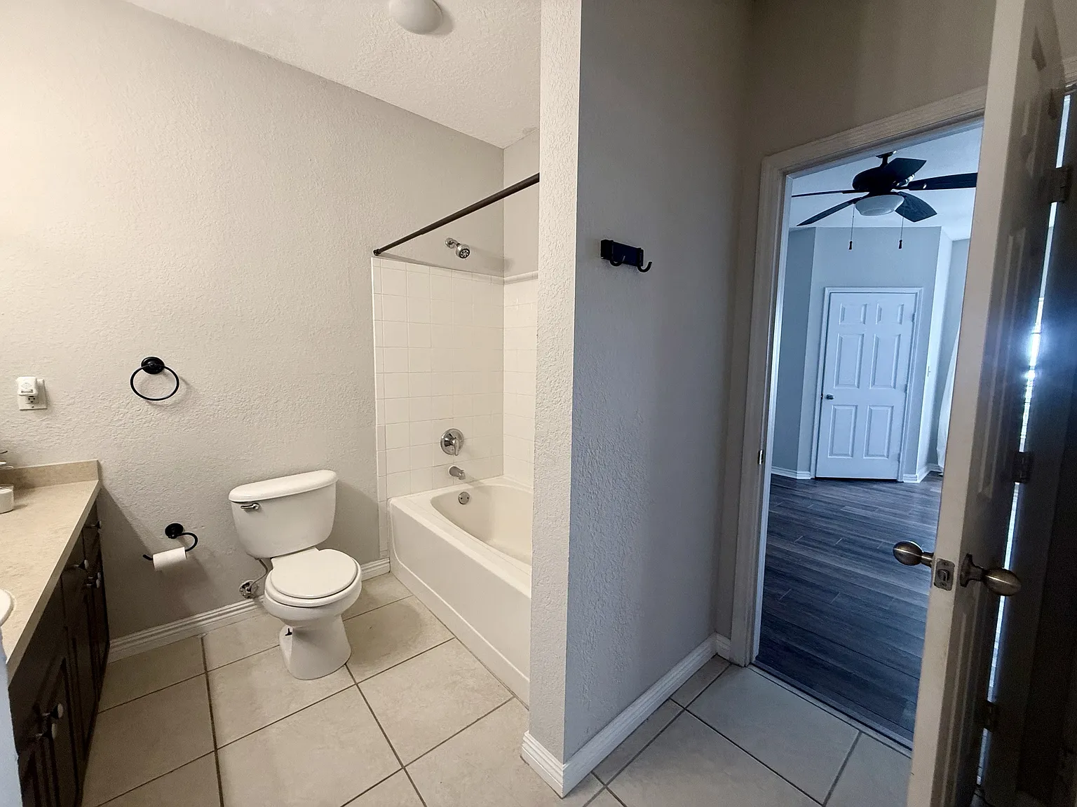 4306 Bayside Village Dr — Photo 4