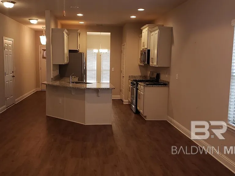 24490 Kipling Ct — Photo 8