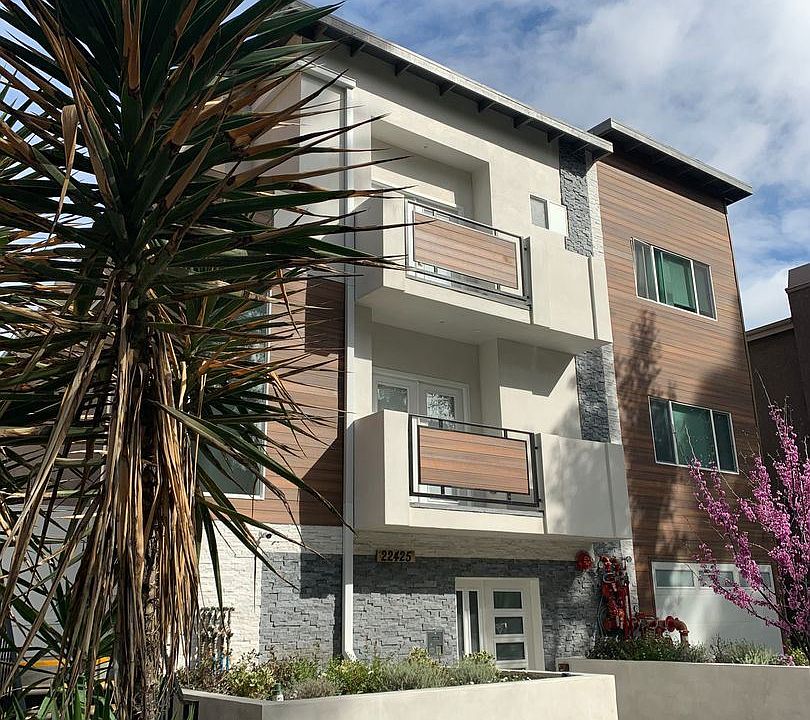 1st image of 22425 Del Valle St APT 5