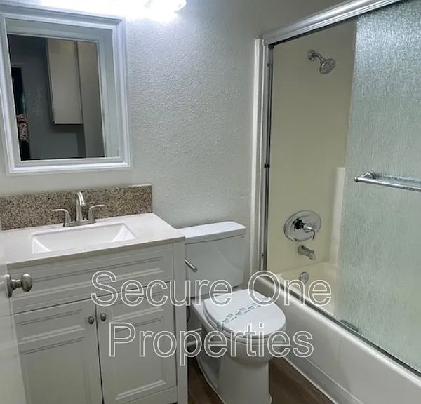2324 Hampton Ave — Photo 22