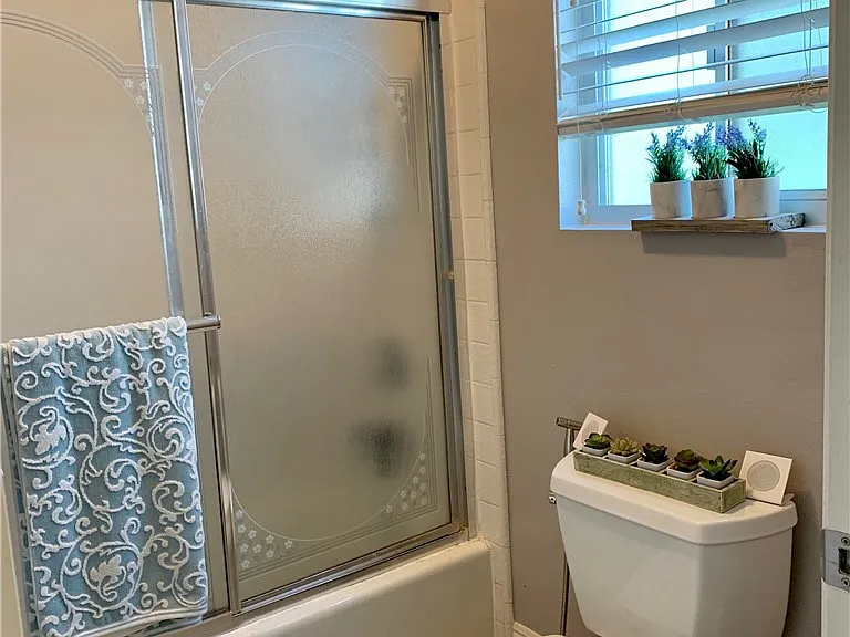 1226 S Mayflower Ave #A — Photo 12
