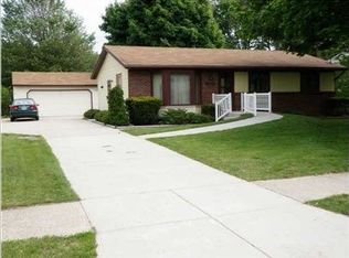 5486 Bonnie Ave SE, Kentwood, MI 49508