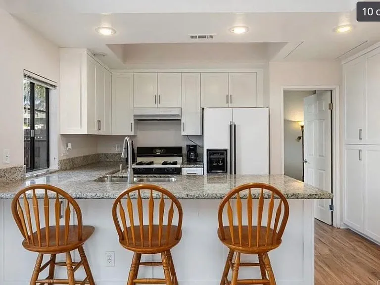 1007 Howard Ave #46 — Photo 5