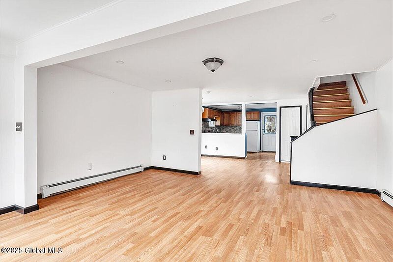 5th image of 143 Linden Street