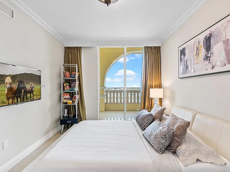 17875 Collins Ave #4405 — Photo 41