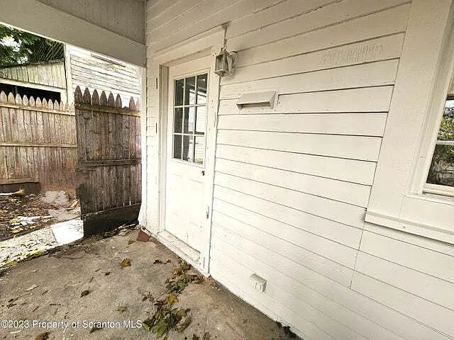 907 Green Ridge St — Photo 11