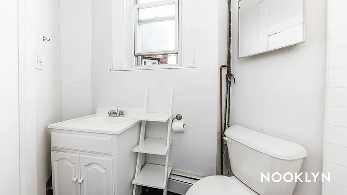 Rented by Nooklyn NYC LLC | media 19