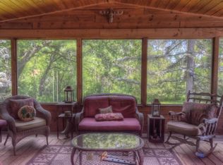 783 Indian Hills Rd, Fontana, WI 53125