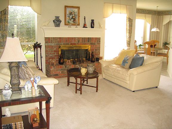 5th image of 3101 Grenada Dr