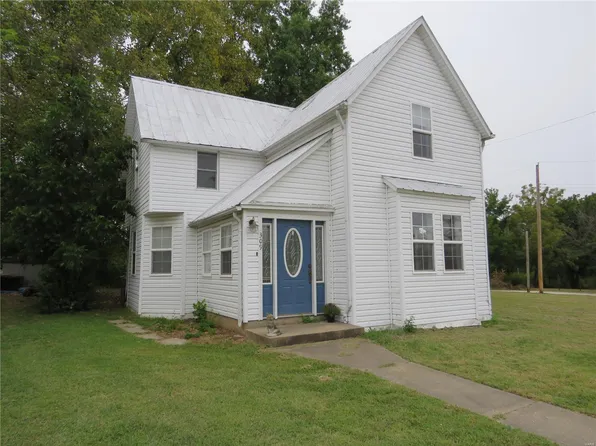 309 S Cedar St, Gerald, MO 63037
