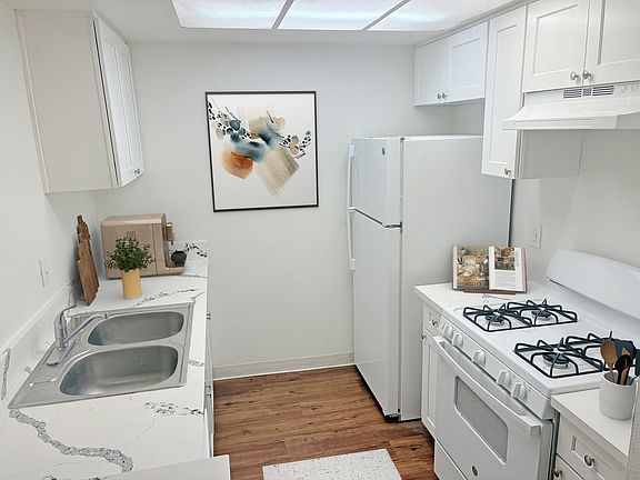 2nd image of 531 S Park View St APT 414