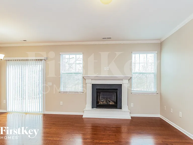204 Laurel Mist Way — Photo 2