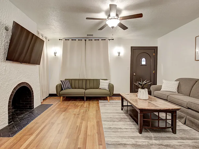 2215 W Broadway Ave #1 — Photo 5