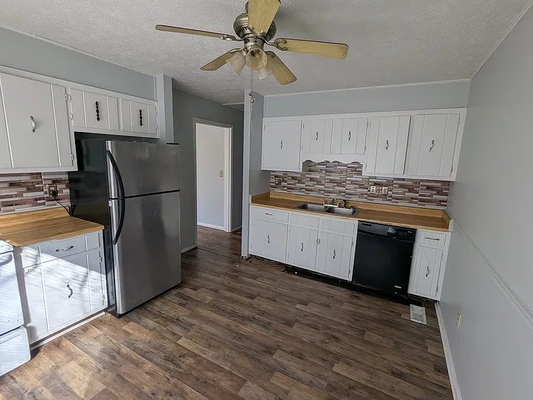 1345 Leaning Tree Ln — Photo 5