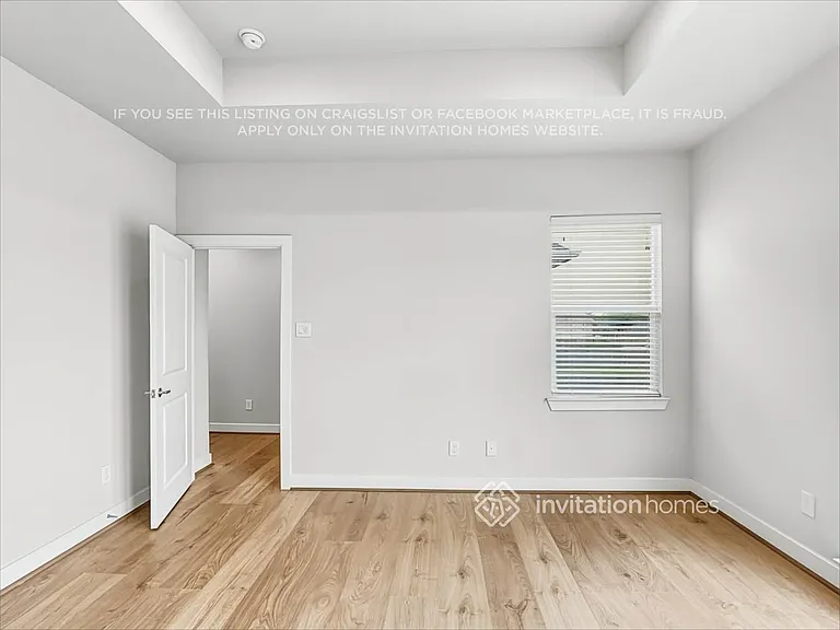 12410 Executive Square Ln — Photo 9