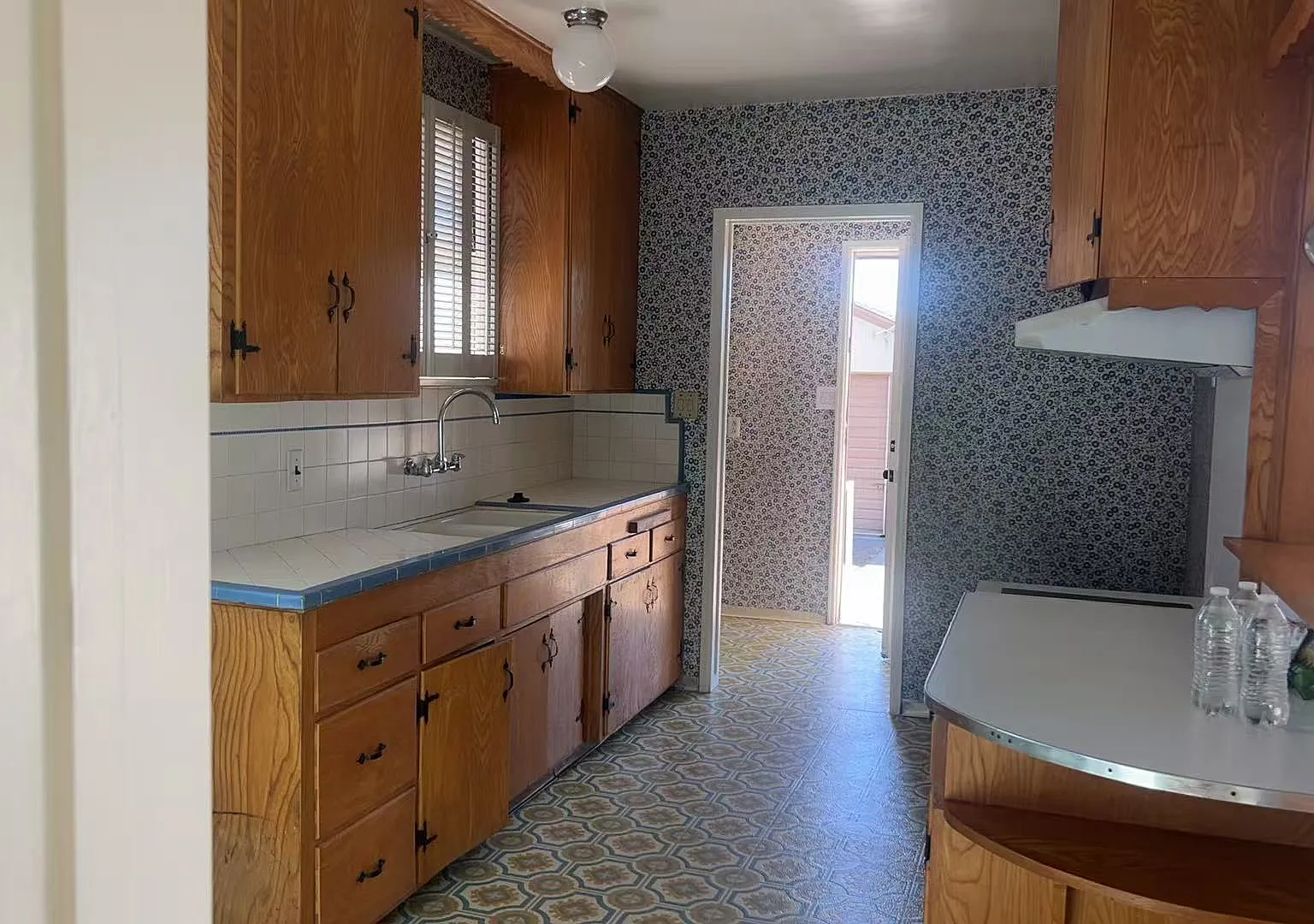 3 bed, 1224 sqft, $3,000 — Photo 3