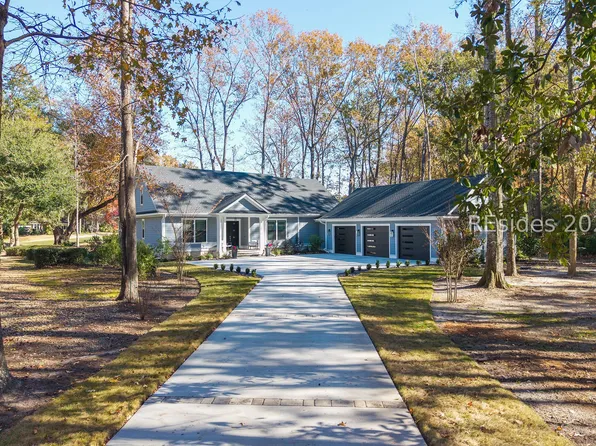 14 Links Dr, Okatie, SC 29909