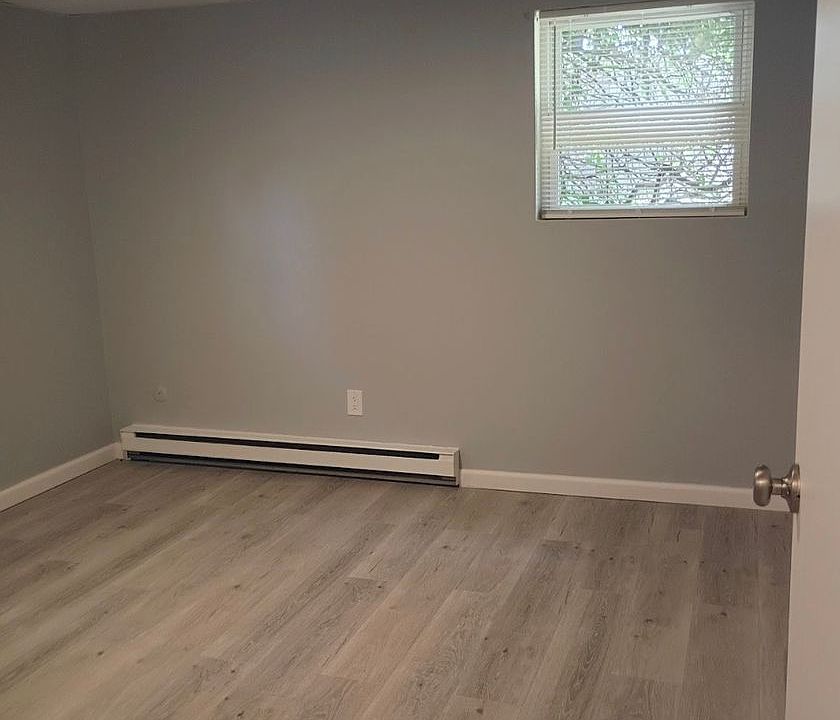 1st image of 14 Elward Rd APT 10