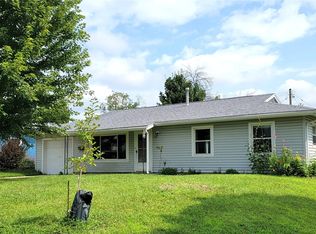 4840 Kesler Rd NW, Cedar Rapids, IA 52405