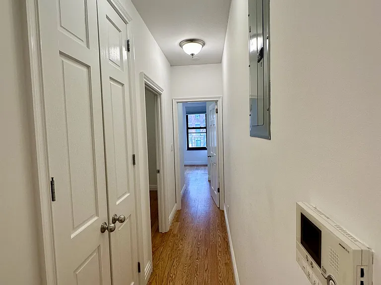 749 9th Ave #303 — Photo 5