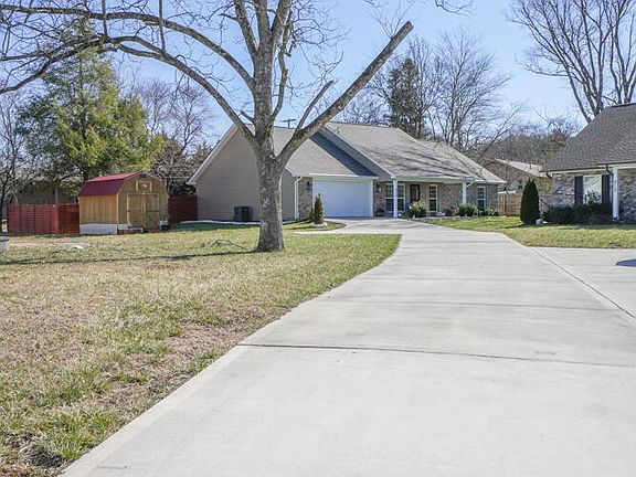 3rd image of 210 Horton Ln