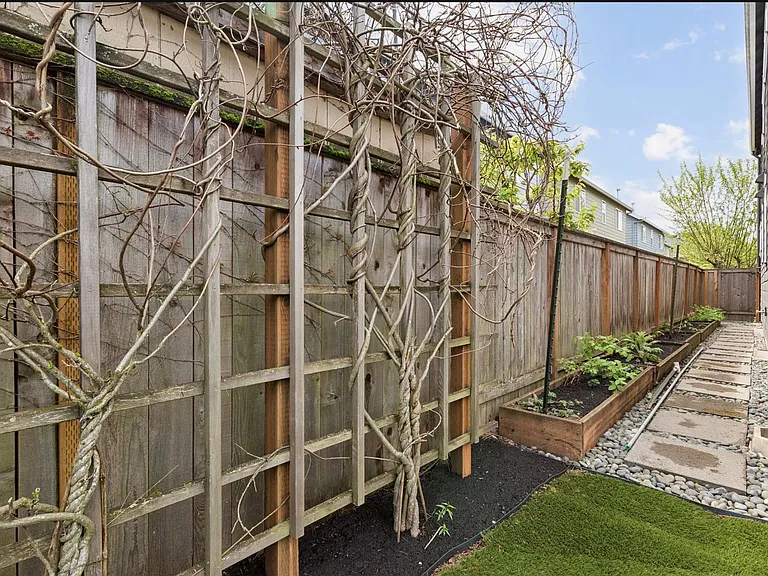 14825 NW Highcroft Ct — Photo 40