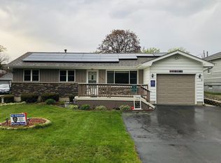 4304 Prairie Ave, McHenry, IL 60050