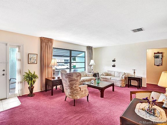 3rd image of 4407 NW 44th Ave