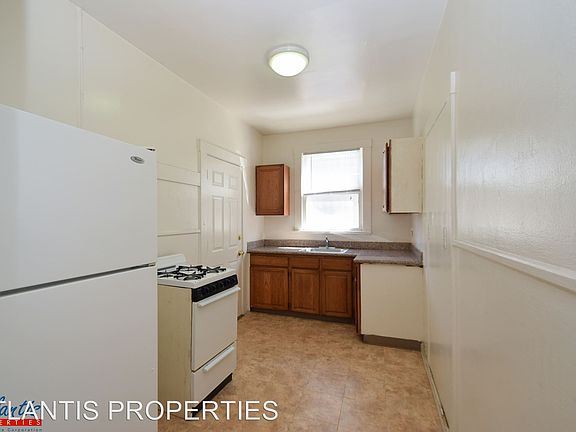 5th image of 25 S 10th St APT 07