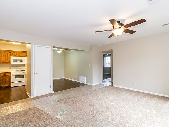 4th image of 4815 W 109th St APT 202