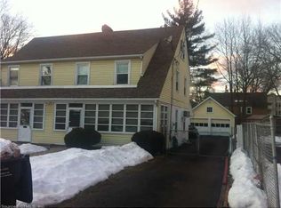 32 Allendale Rd, Hartford, CT 06106