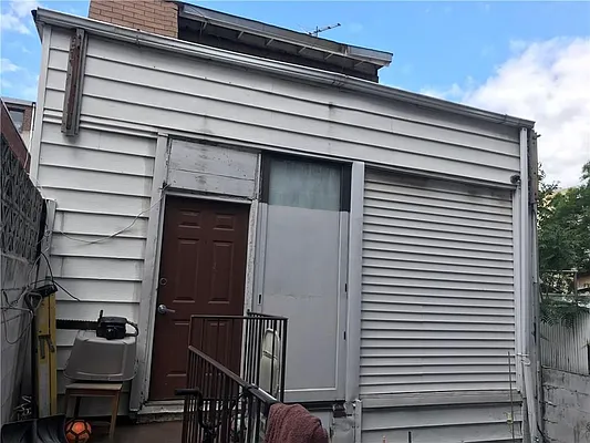 Sold by Remax Edge | media 3